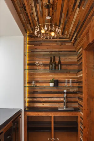 $6,250,000 | 2217 Laurel Place, Newport Beach, CA 92663