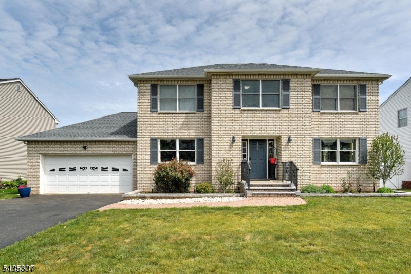808 Columbus Avenue Raritan, NJ 08869 - Photo 1 of 47