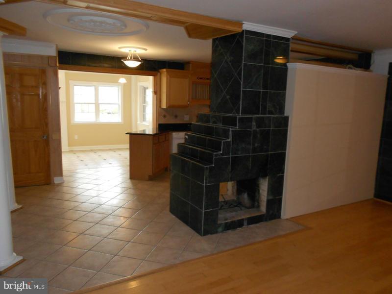 7320 Bath Street Springfield, VA 22150 - Photo 12 of 30 Interior (General)