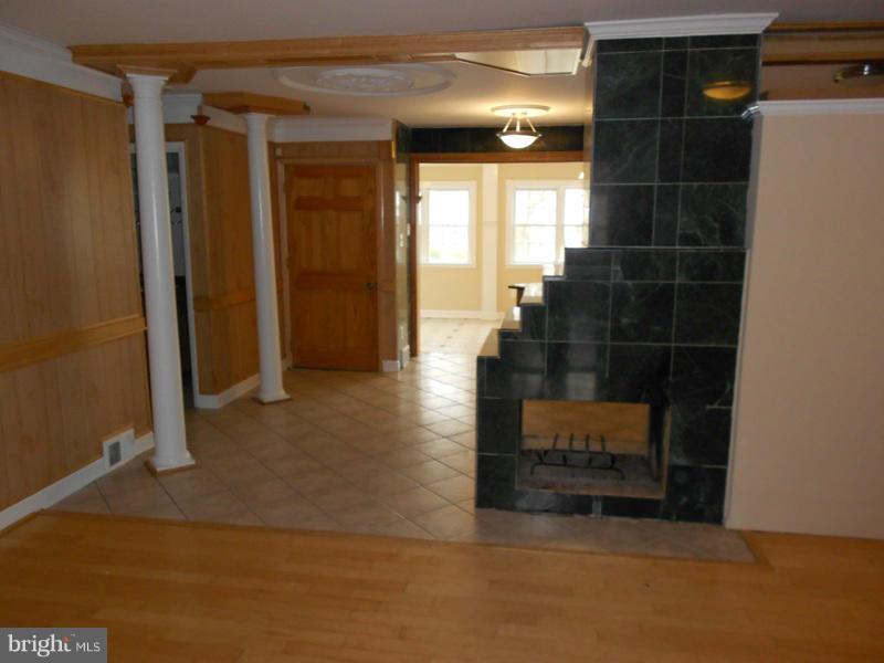 7320 Bath Street Springfield, VA 22150 - Photo 14 of 30 Interior (General)