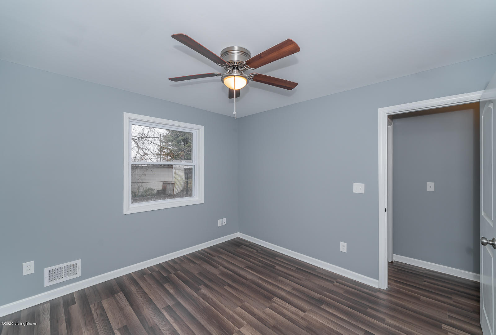 5413 Rayburn Road Louisville, KY 40272 - Photo 15 of 29 5413 Rayburn Rd L-15
