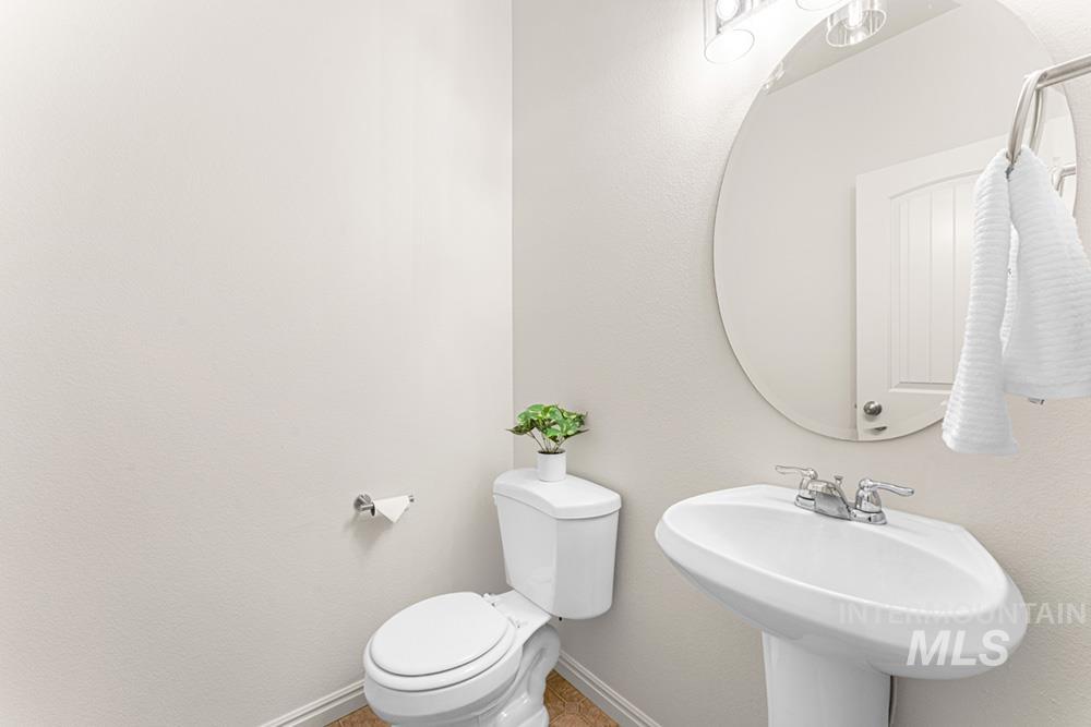 827 East Fallingbranch Court Meridian, ID 83642 - Photo 15 of 21