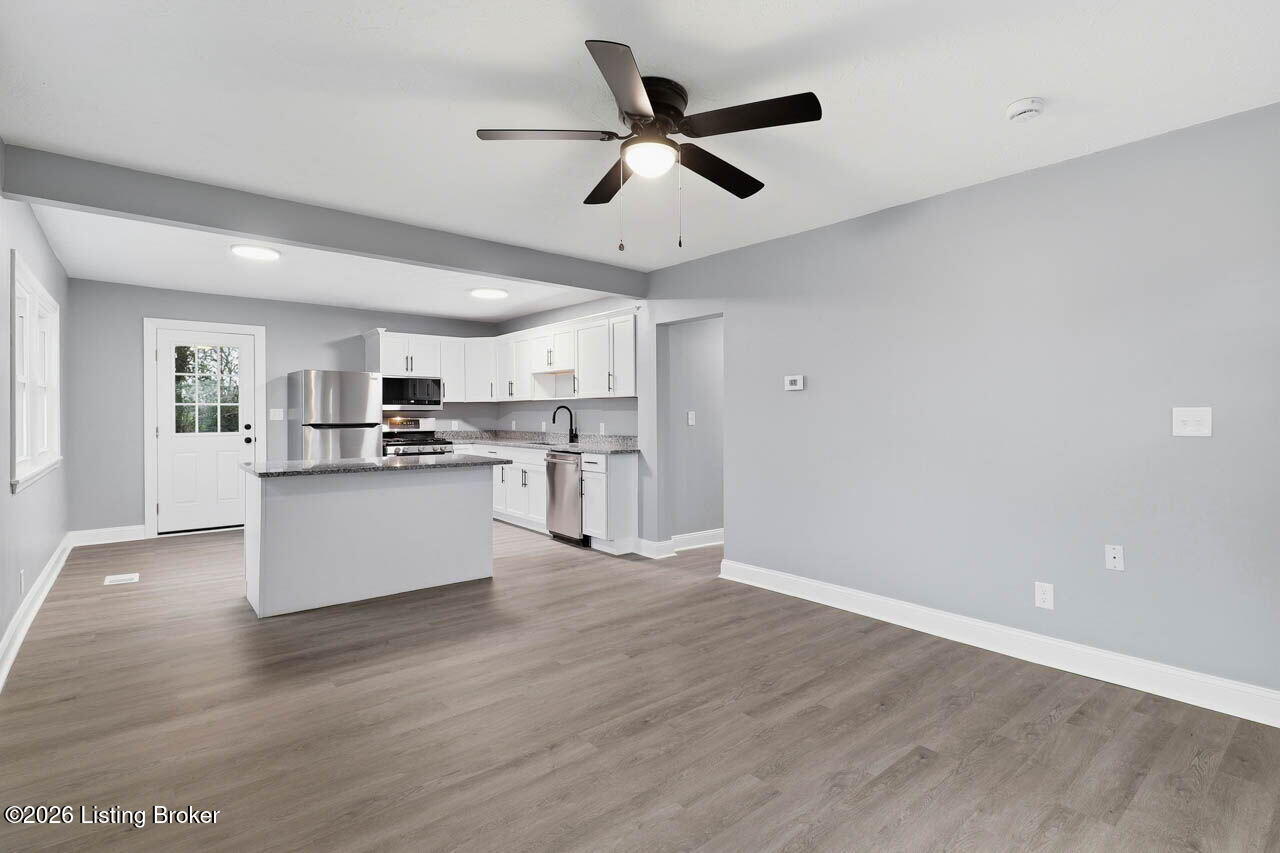 5311 Red Leaf Road Louisville, KY 40218 - Photo 8 of 34 5311 Red Leaf Rd - 8