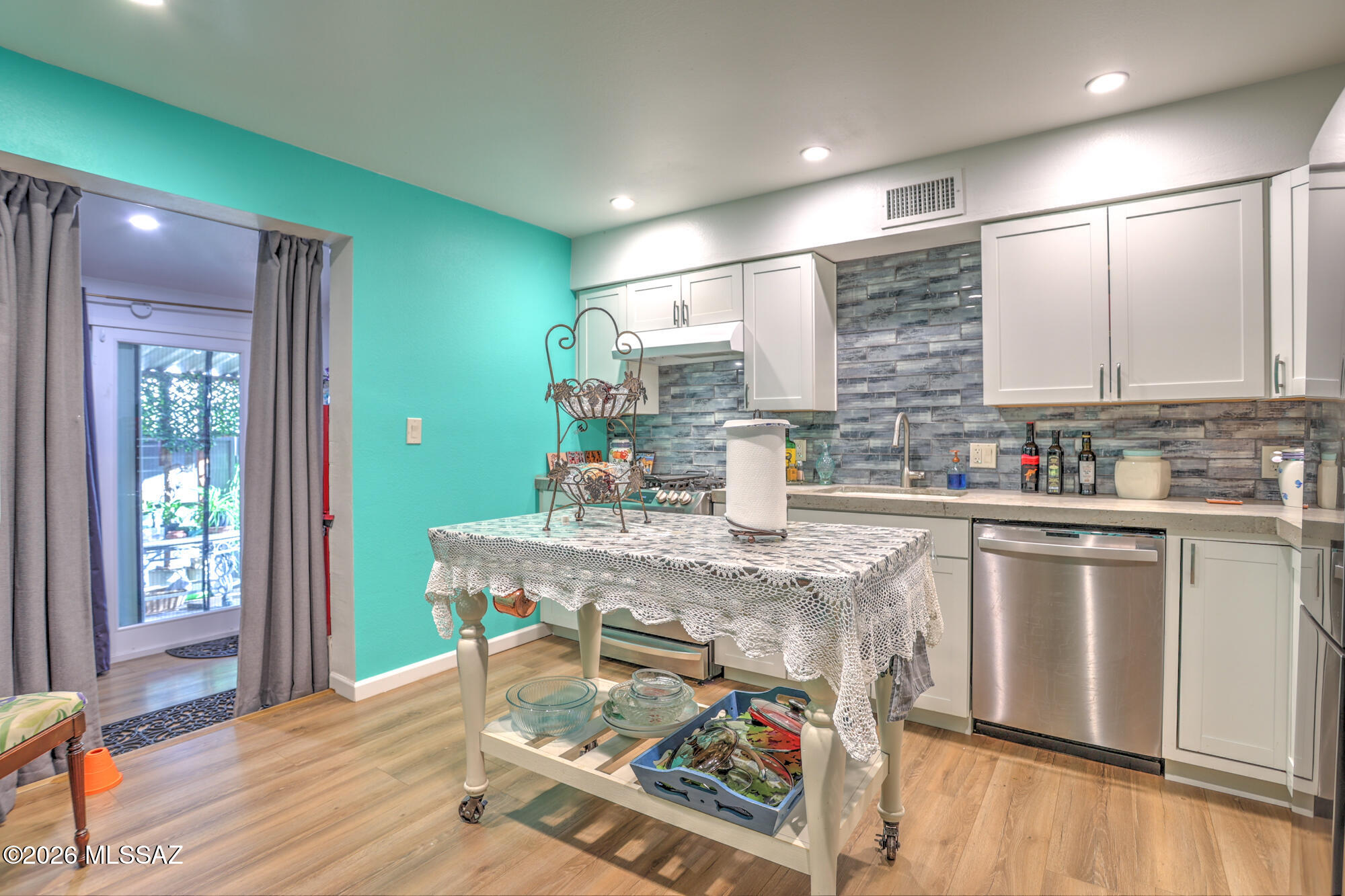 448 North Silverbell Road Tucson, AZ 85745 - Photo 3 of 26