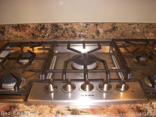 1845 Ludgate Lane Rochester, MI 48309 - Photo 21 of 25 1845 Ludgate 016