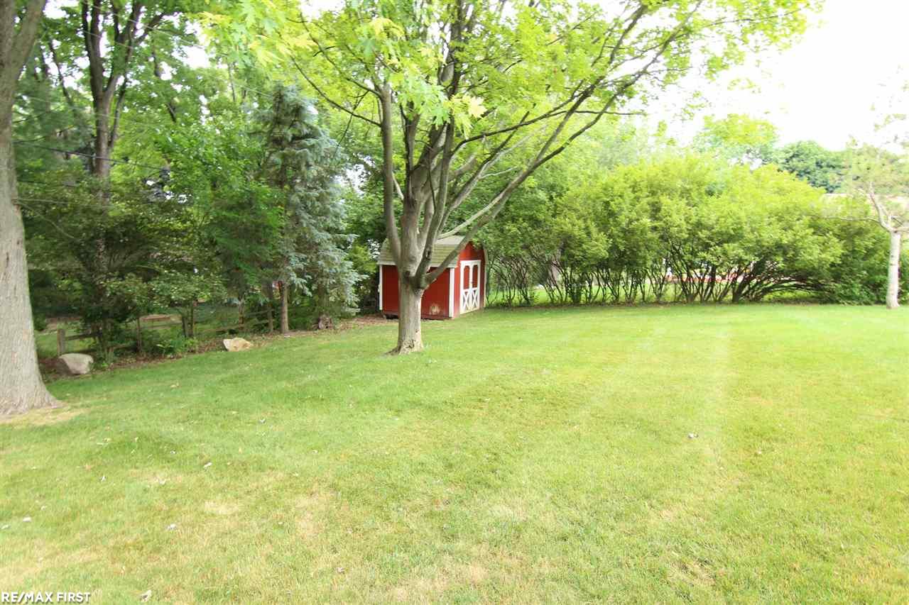 671 Wilwood Road Rochester Hills, MI 48309 - Photo 5 of 38