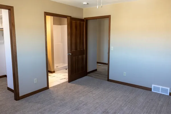 $439,900 | 560 Hl Crst Street, Edgerton, MN 56128