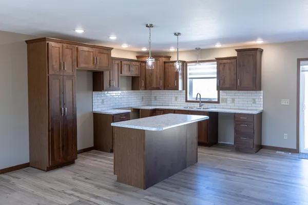 $439,900 | 560 Hl Crst Street, Edgerton, MN 56128