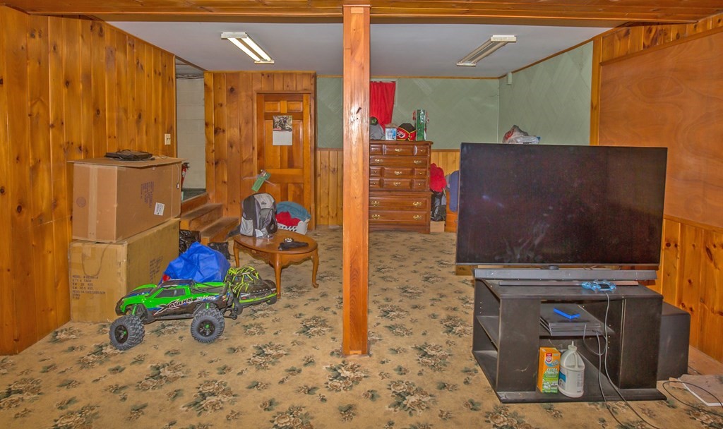 114 Holyoke Road Westfield, MA 01085 - Photo 27 of 32 Gallery Image 27