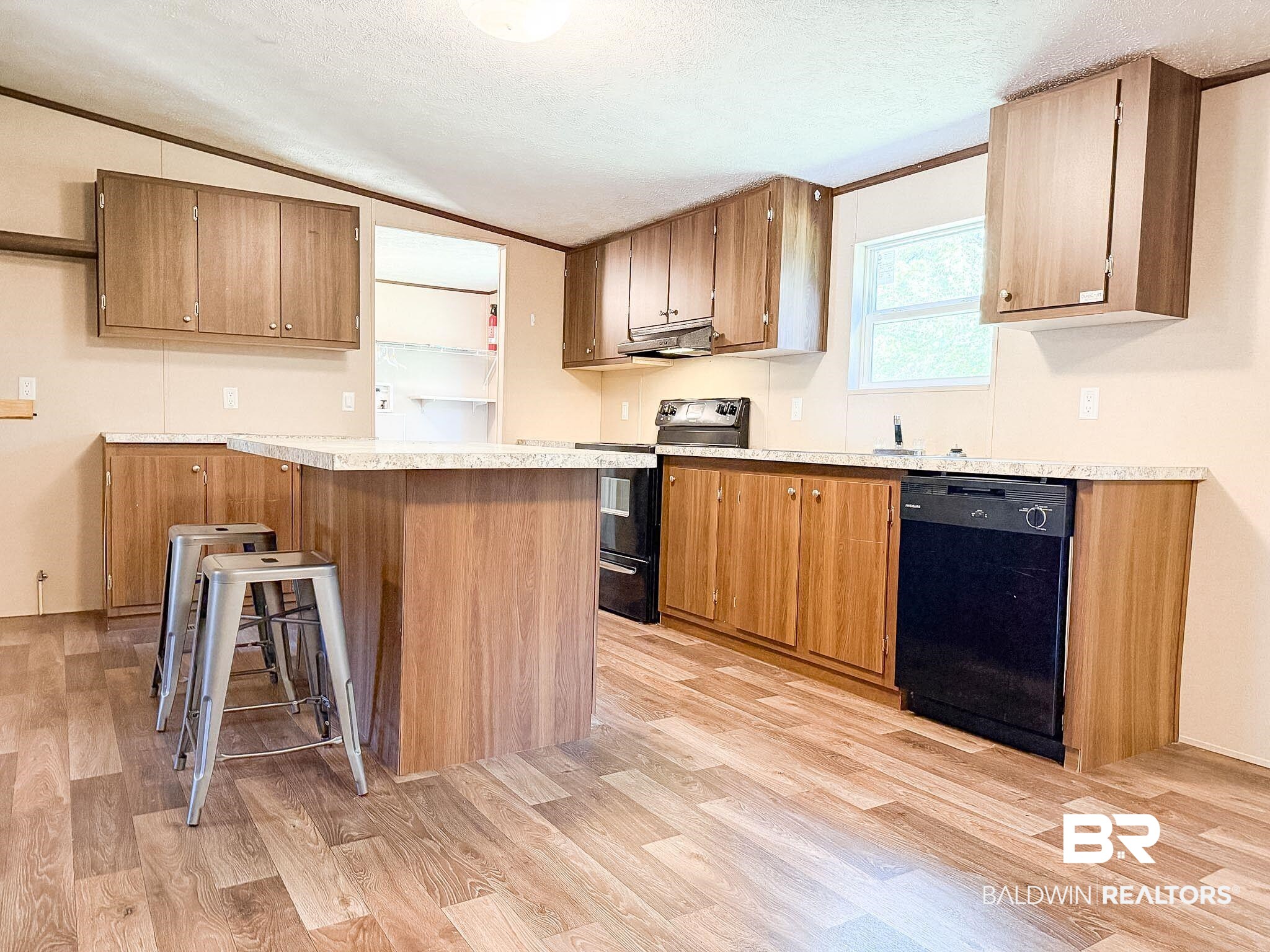 279 Travis Road Brewton, AL 36426 - Photo 4 of 17 Gallery Image 4