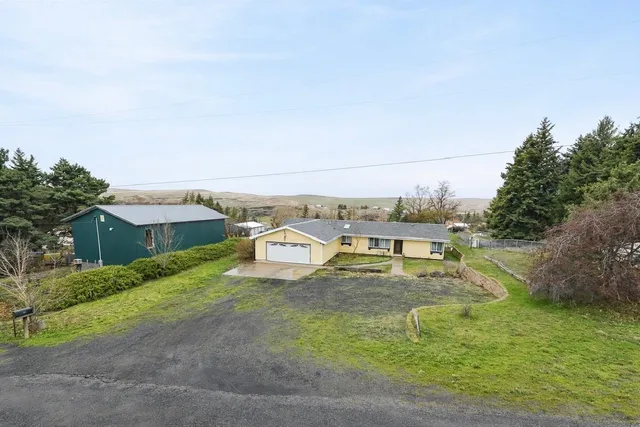 $369,000 | 814 South Summit Avenue, Rosalia, WA 99170