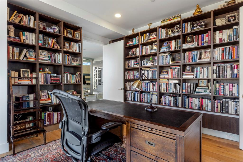 3130 North Harwood Street, Unit 1503 Dallas, TX 75201 - Photo 13 of 40