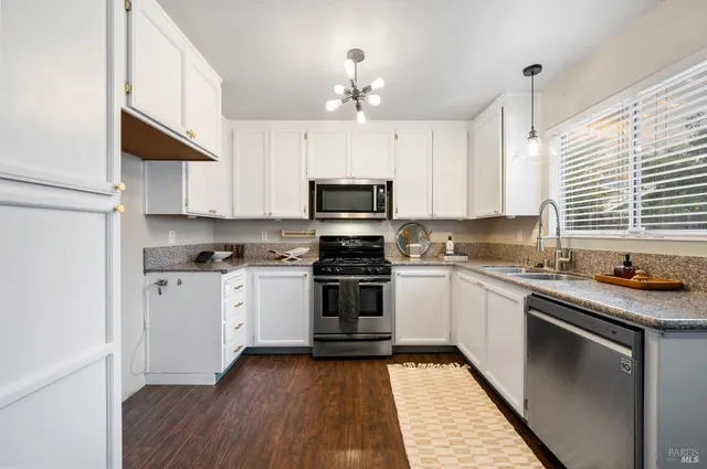 $575,000 | 115 American Way, Vacaville, CA 95687