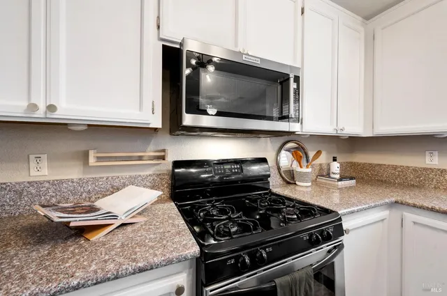 $575,000 | 115 American Way, Vacaville, CA 95687