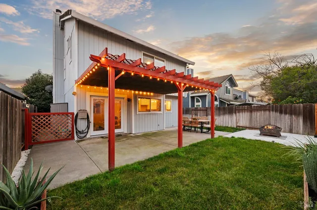 $575,000 | 115 American Way, Vacaville, CA 95687