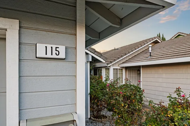 $575,000 | 115 American Way, Vacaville, CA 95687