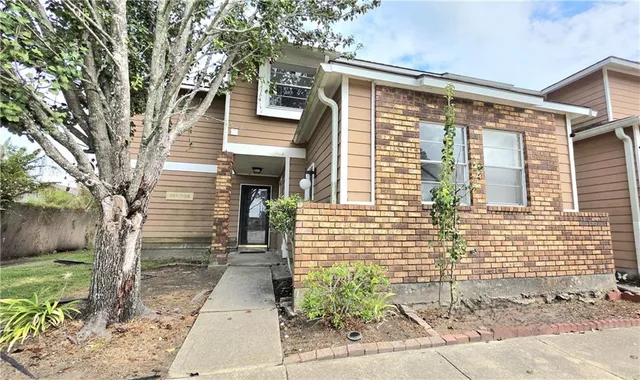 $1,400 | 701 Fairfax Drive, Unit 197, Gretna, LA 70056