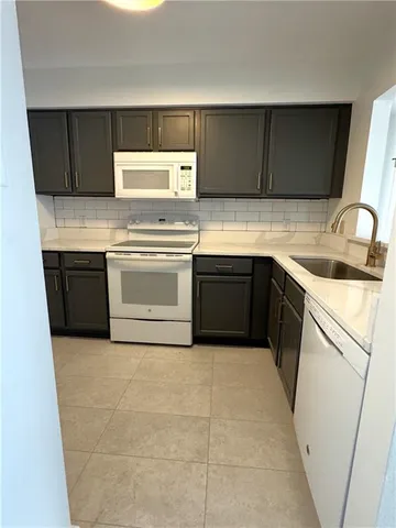 $1,400 | 701 Fairfax Drive, Unit 197, Gretna, LA 70056