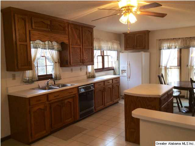 2089 Shanghai Road Springville, AL 35146 - Photo 9 of 31