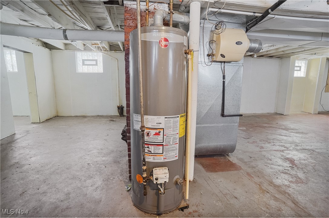 1618 Hampton Road Akron, OH 44305 - Photo 22 of 30 Utility room featuring water heater