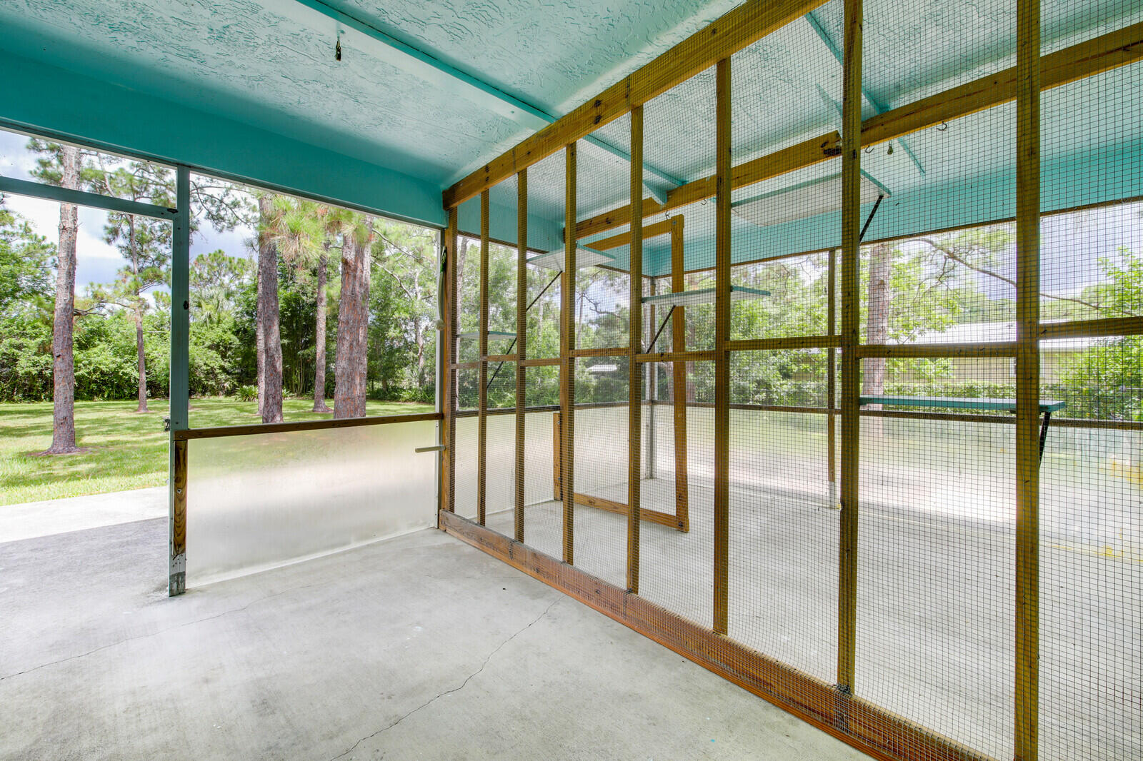 17575 Bridle Court Jupiter, FL 33478 - Photo 25 of 35 a view of an entryway