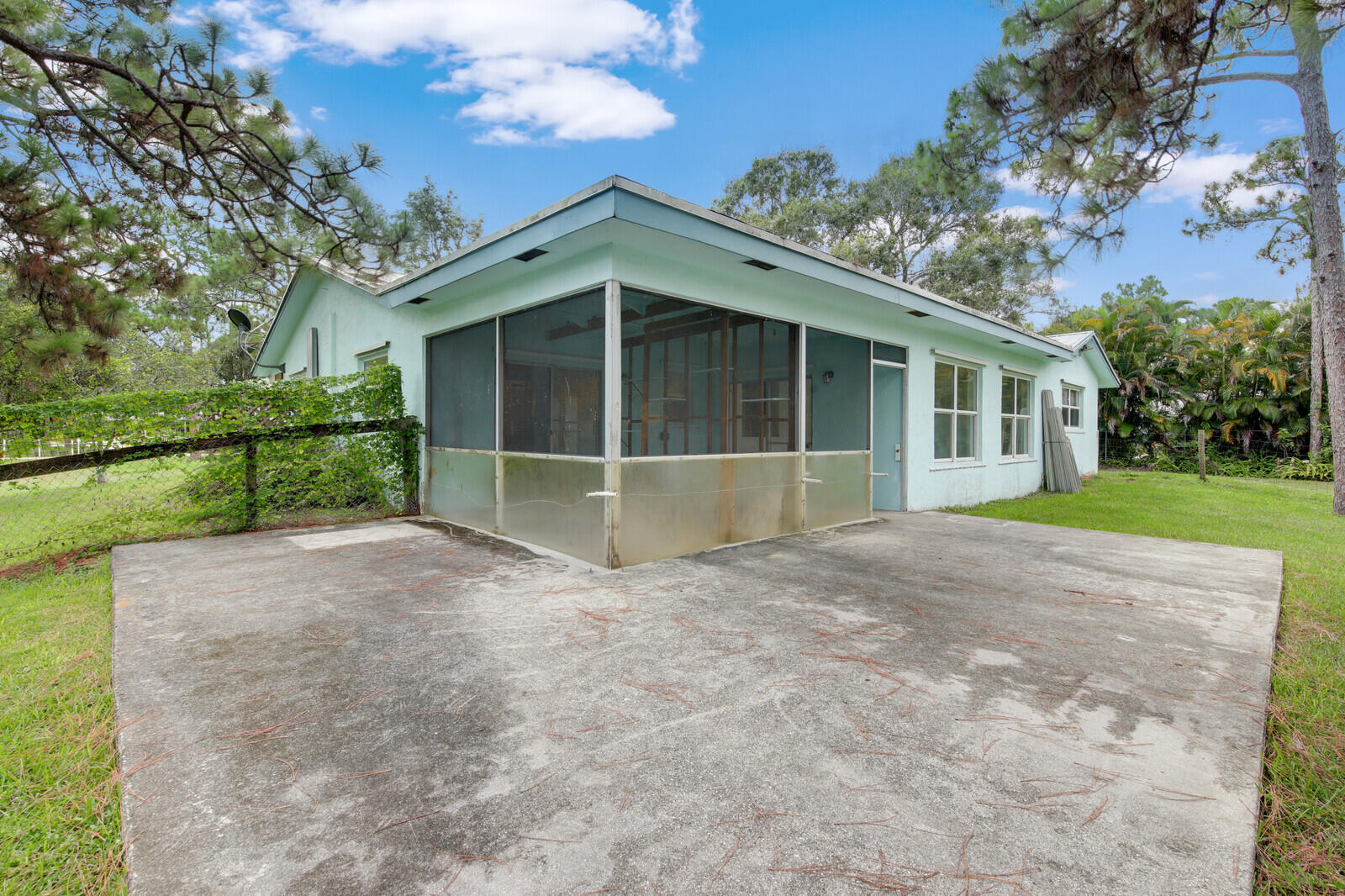 17575 Bridle Court Jupiter, FL 33478 - Photo 26 of 35 front view of a house with a yard