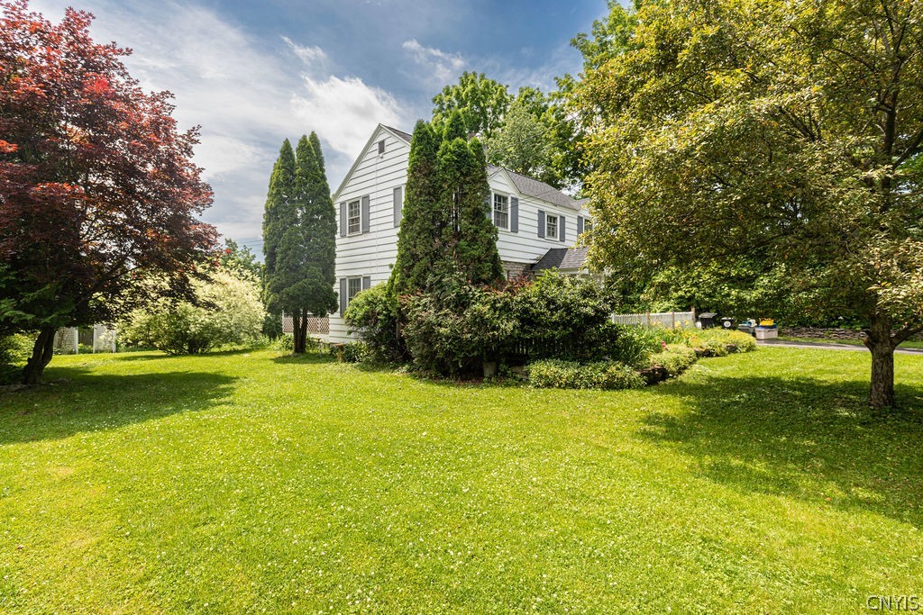 2 Lansdowne Road Syracuse, NY 13214 - Photo 37 of 46 The large side yard receives direct sunlight for a