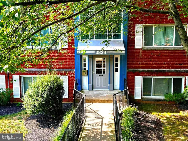 $175,000 | 3829 Hamilton Street, Unit E301, Hyattsville, MD 20781