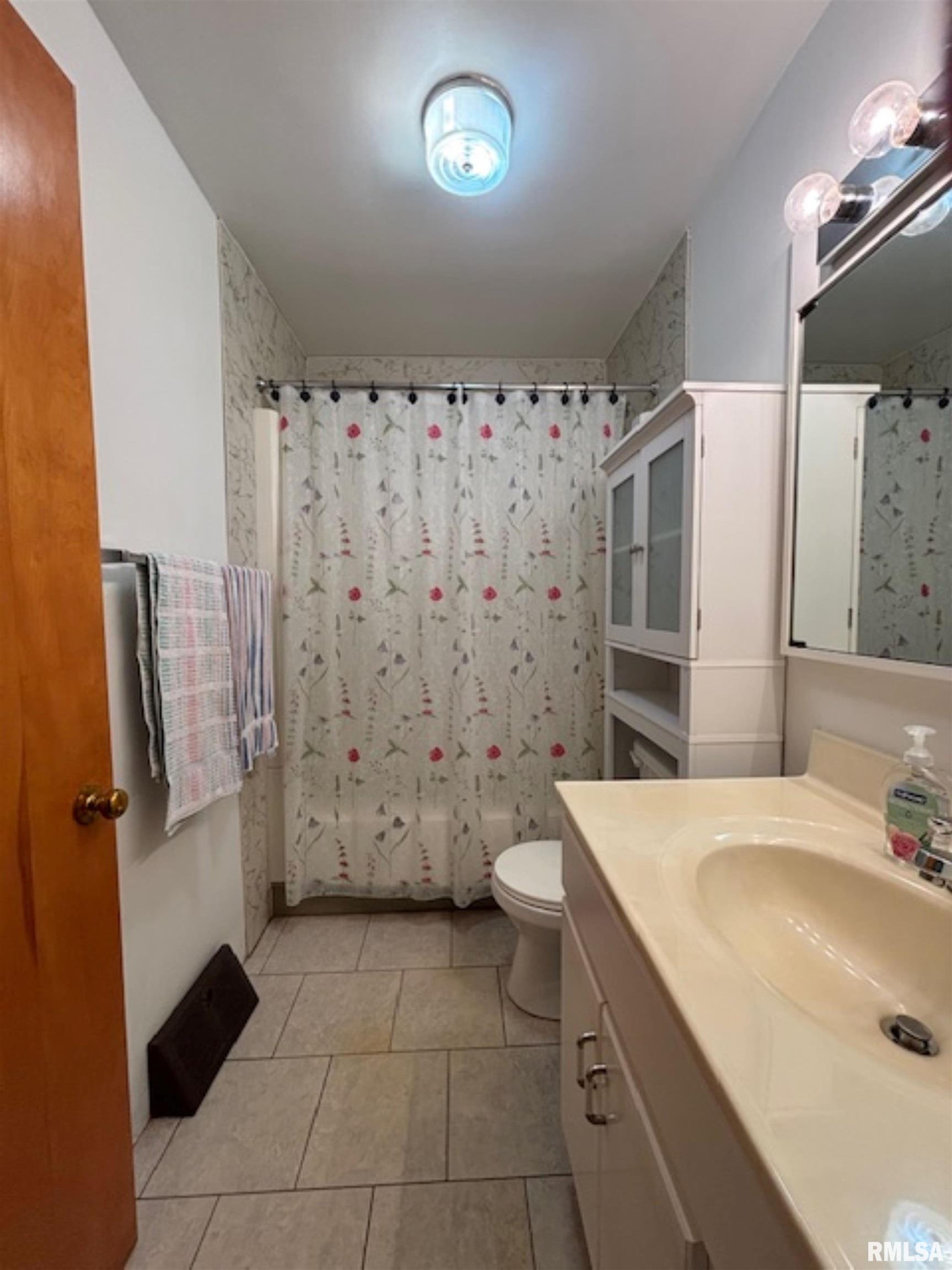 200 West Chestnut Street Odin, IL 62870 - Photo 17 of 21