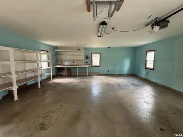 $120,000 | 200 West Chestnut Street, Odin, IL 62870