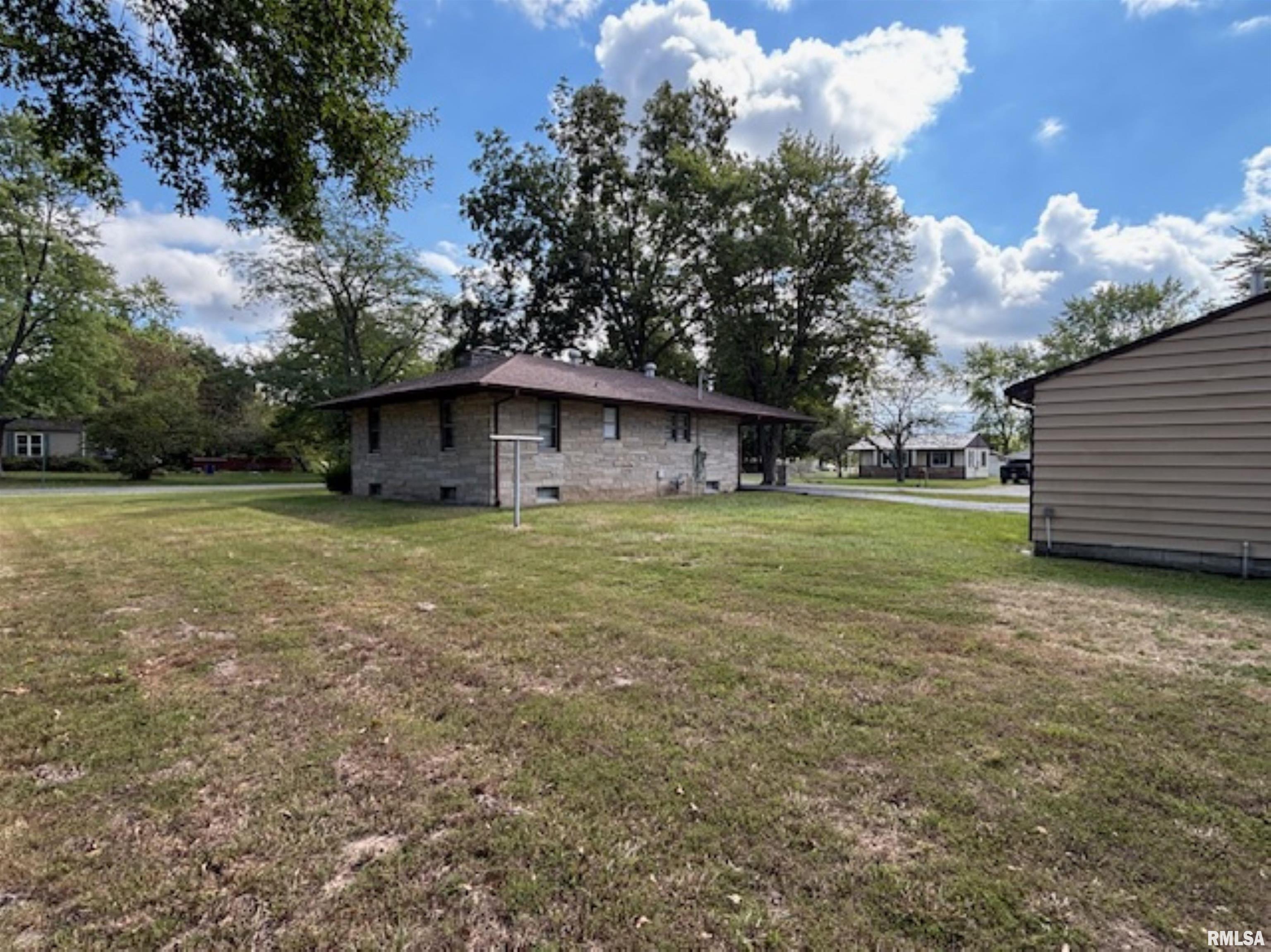 200 West Chestnut Street Odin, IL 62870 - Photo 7 of 21