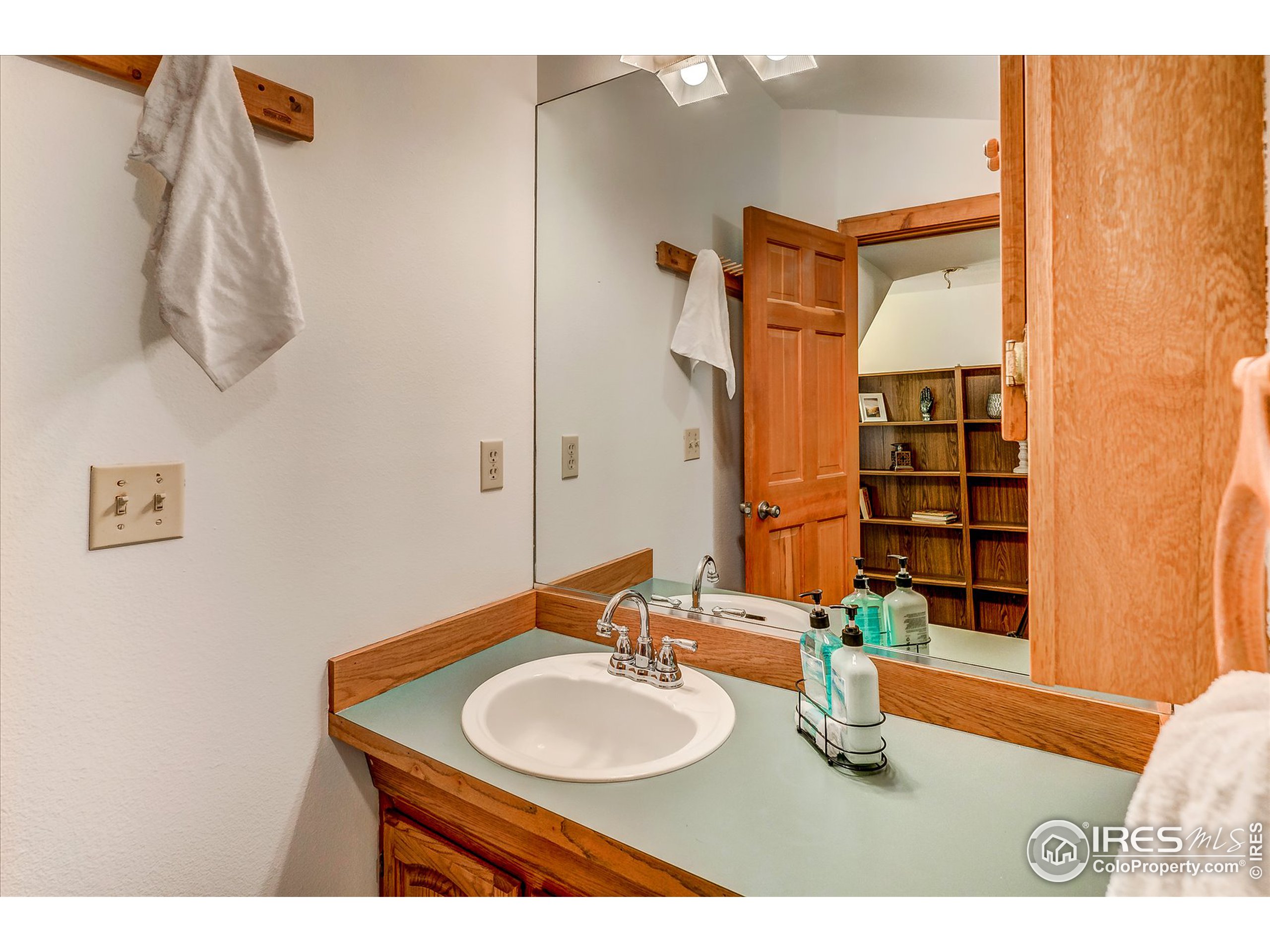 223 Old Post Office Road Boulder, CO 80302 - Photo 23 of 39