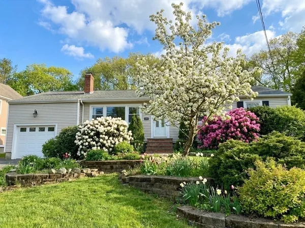 $1,150,000 | 829 Gay Street, Westwood, MA 02090