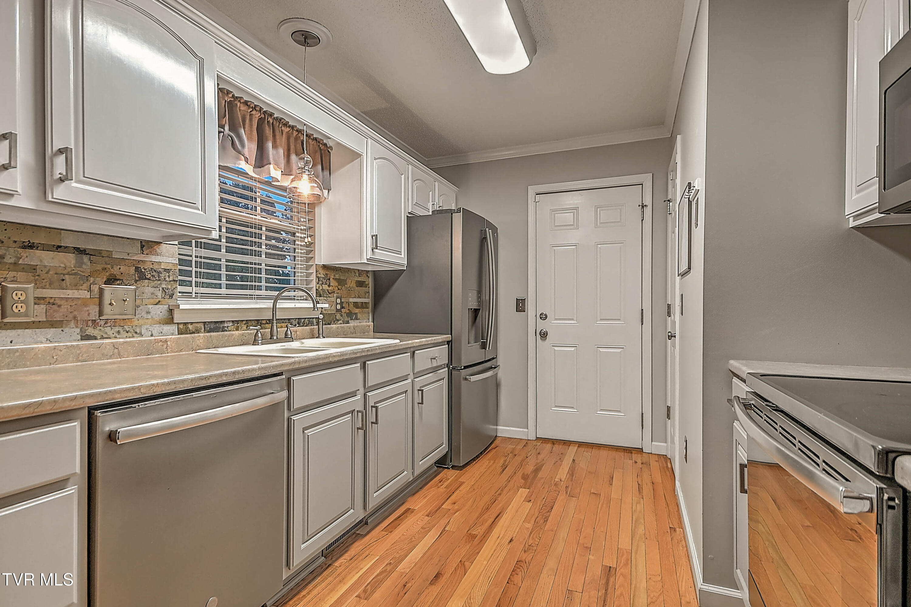 309 Roy Martin Road Gray, TN 37615 - Photo 16 of 63 309 Roy Martin LG-19