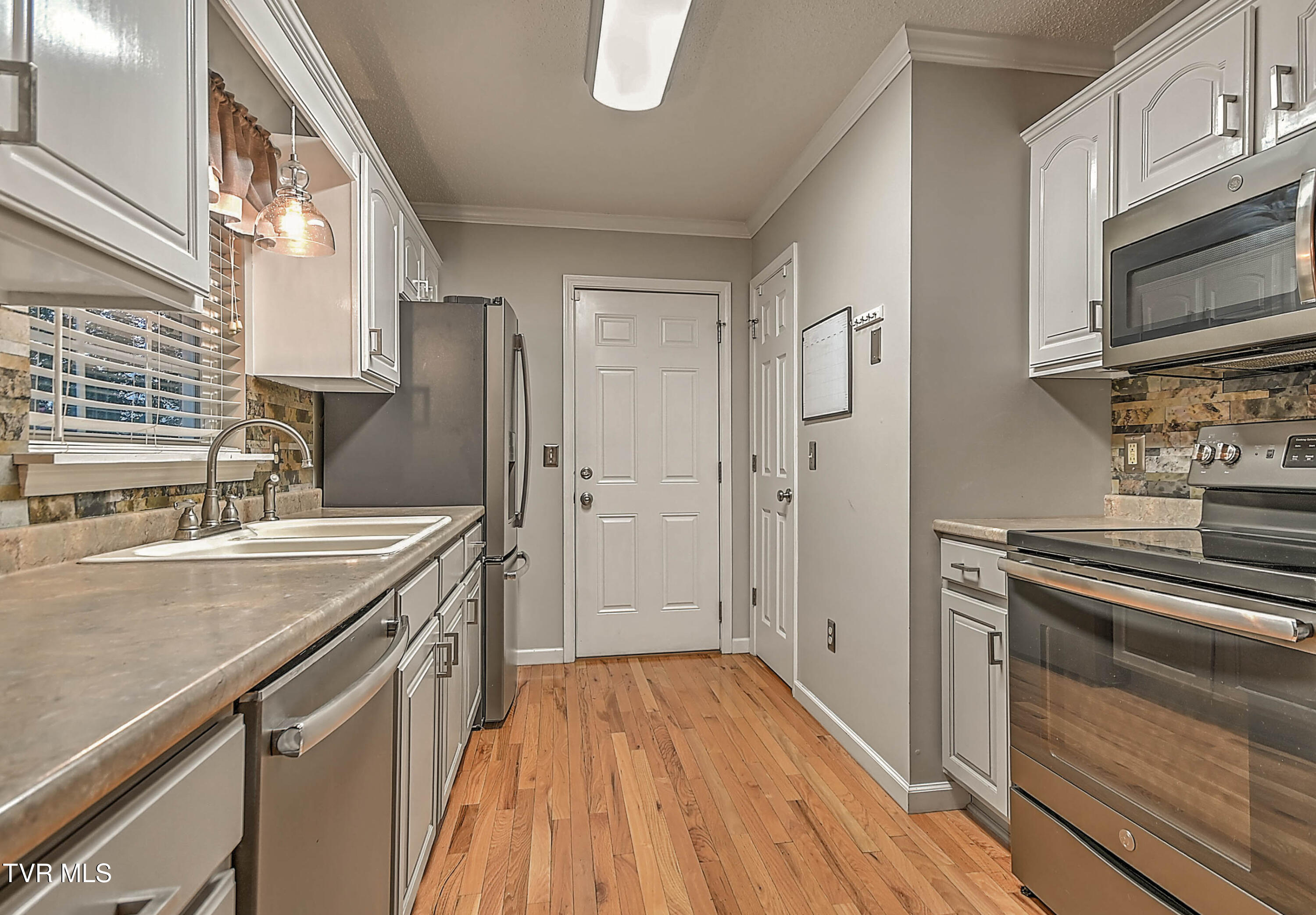 309 Roy Martin Road Gray, TN 37615 - Photo 20 of 63 309 Roy Martin LG-17
