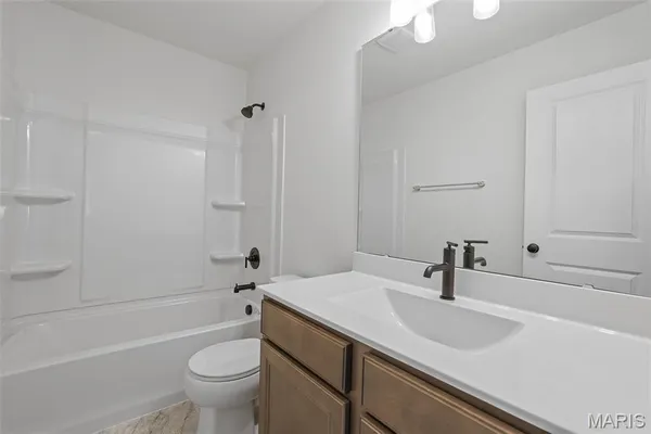 $390,613 | 1014 Braid Trl Drive, Union, MO 63084