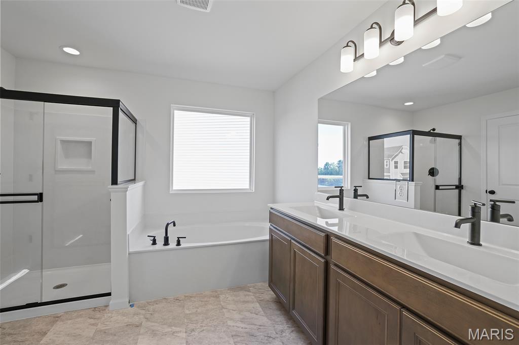 1014 Braid Trl Drive Union, MO 63084 - Photo 8 of 33