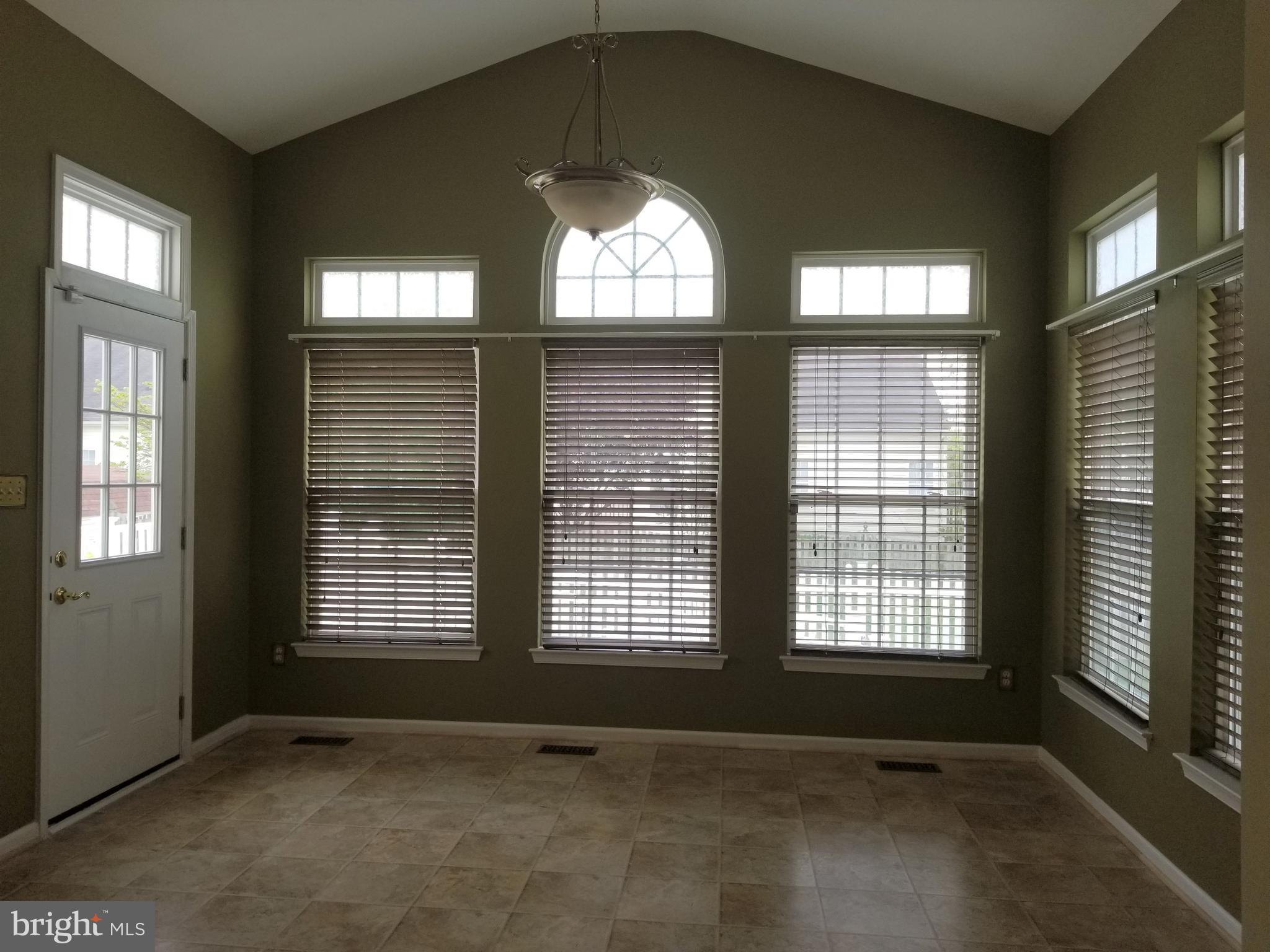 14 Lister Lane Ridgely, MD 21660 - Photo 15 of 80 Kitchen table space