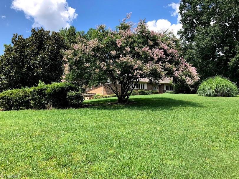 1907 Hickswood Road High Point, NC 27265 - Photo 10 of 24