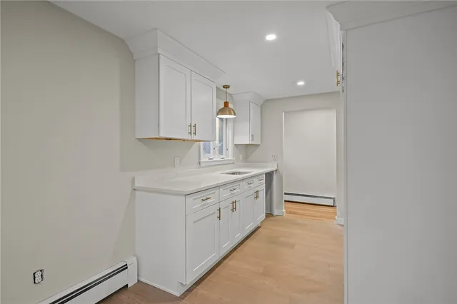 $389,900 | 689 Knotty Oak Road, Coventry, RI 02816