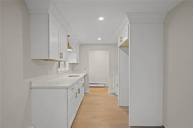 $389,900 | 689 Knotty Oak Road, Coventry, RI 02816