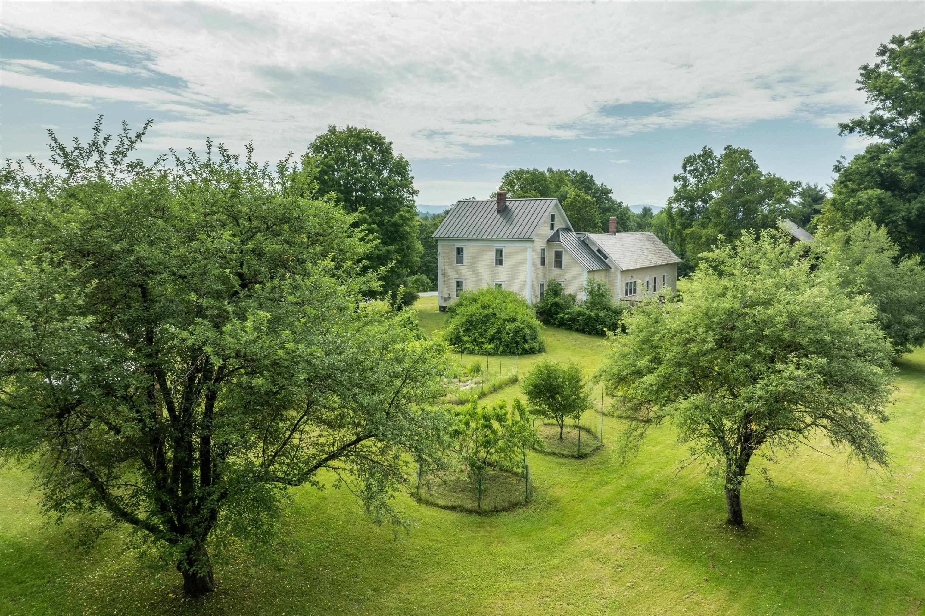 185 Crown Point Road Springfield, VT 05156 - Photo 5 of 51