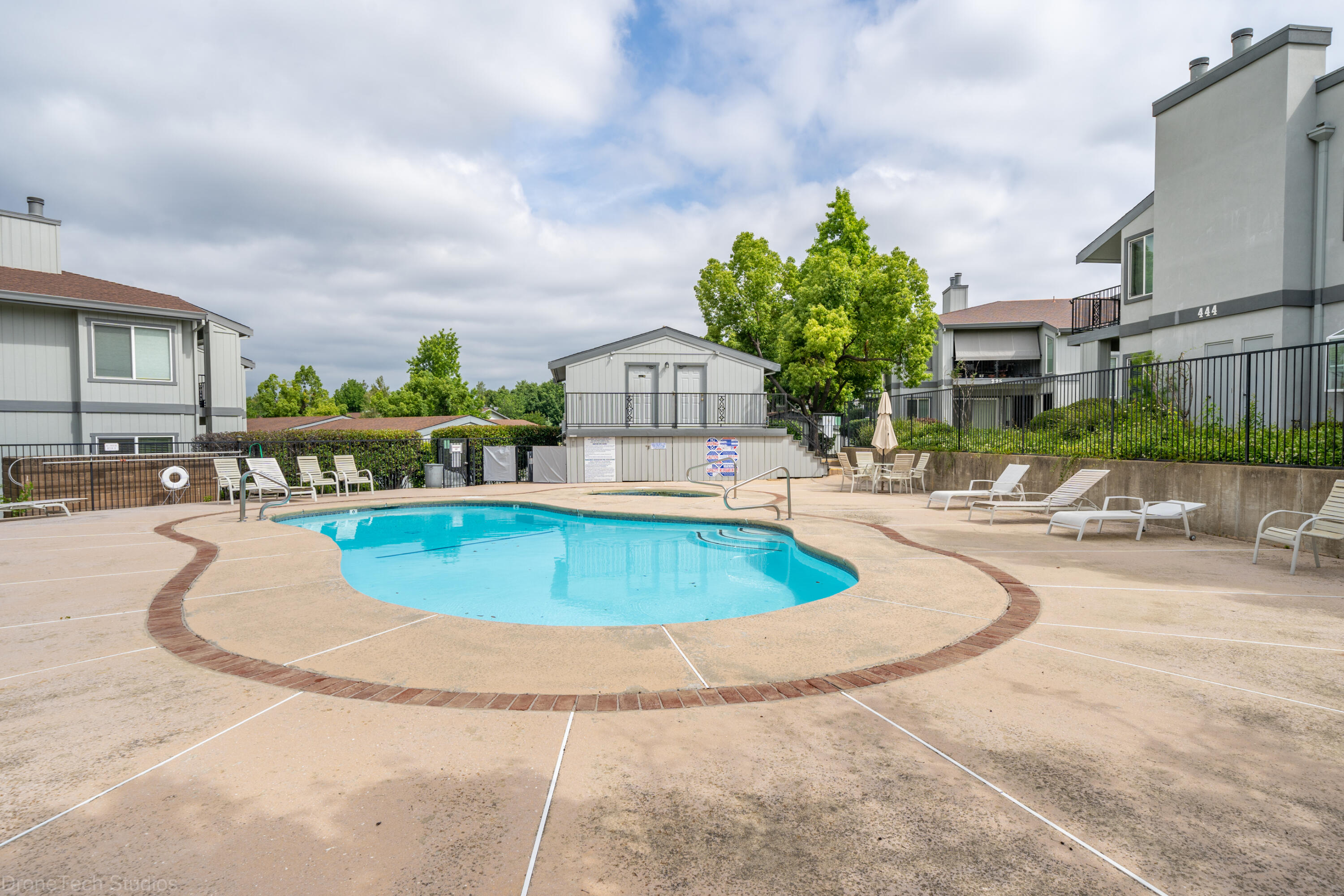 410 Ridgecrest Trail, Unit 128 Redding, CA 96003 - Photo 21 of 27 410 Ridgecrest Trl 128-35