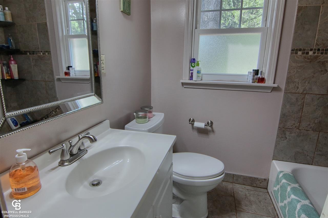 11275 Chicago Warren, MI 48093 - Photo 12 of 28 31356302-11.JPG