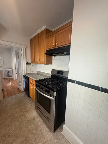 $2,100 | 207 Church Street, New Bedford, MA 02745