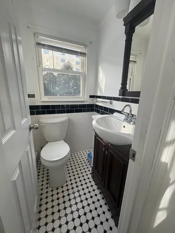 $2,100 | 207 Church Street, New Bedford, MA 02745