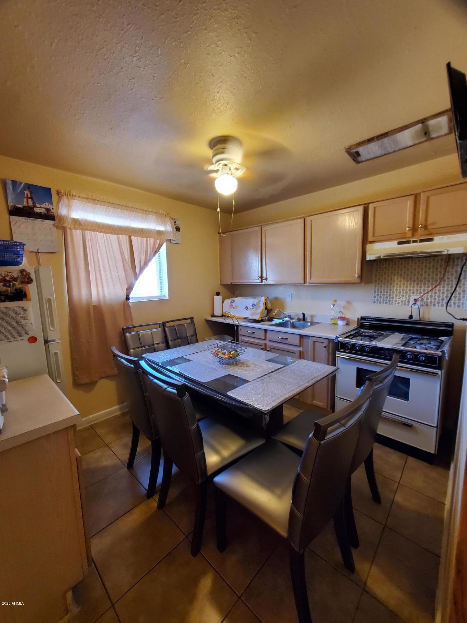 2934 West Monte Vista Road Phoenix, AZ 85009 - Photo 4 of 10 manuela13