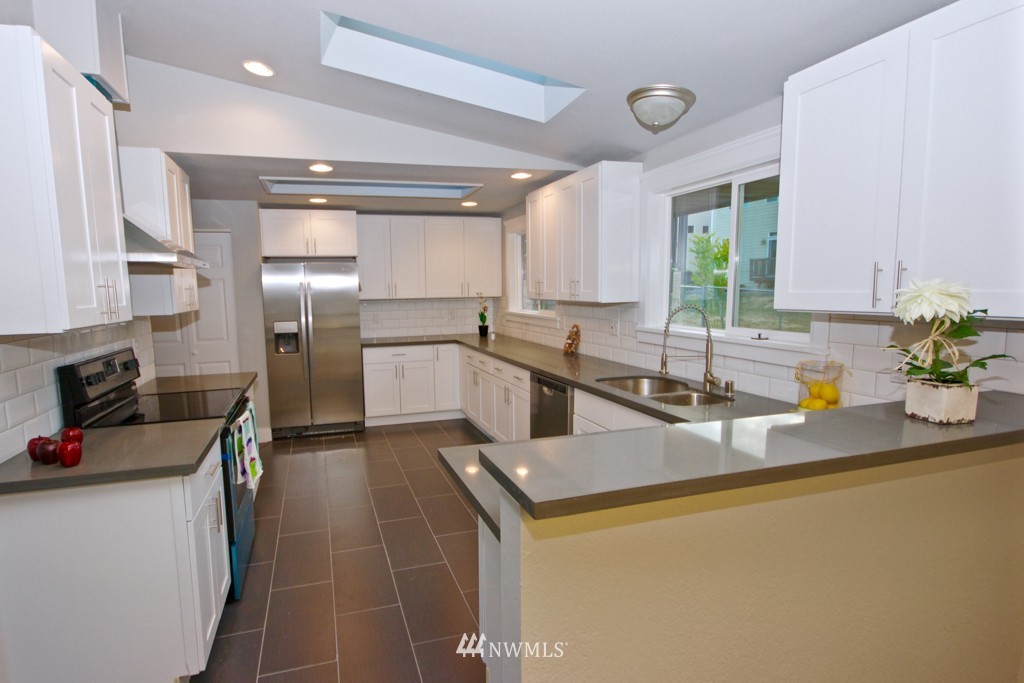 1705 237th Place Southwest Bothell, WA 98021 - Photo 5 of 18