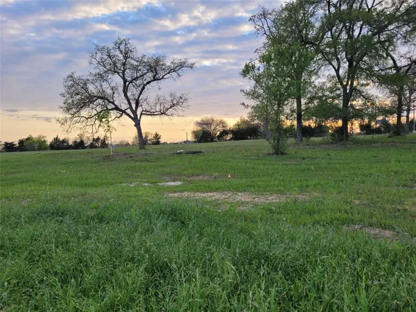 $179,999 | 10557 Roy Road, Flatonia, TX 78941