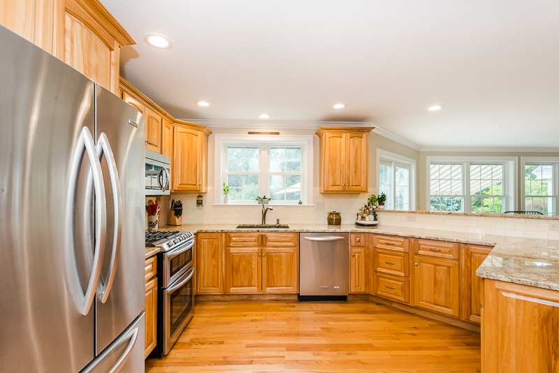 55 Highland Road South Hampton, NH 03827 - Photo 5 of 40